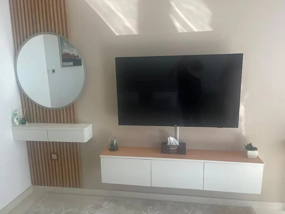 Cool Chic Apart On Canal Apartment Dubai